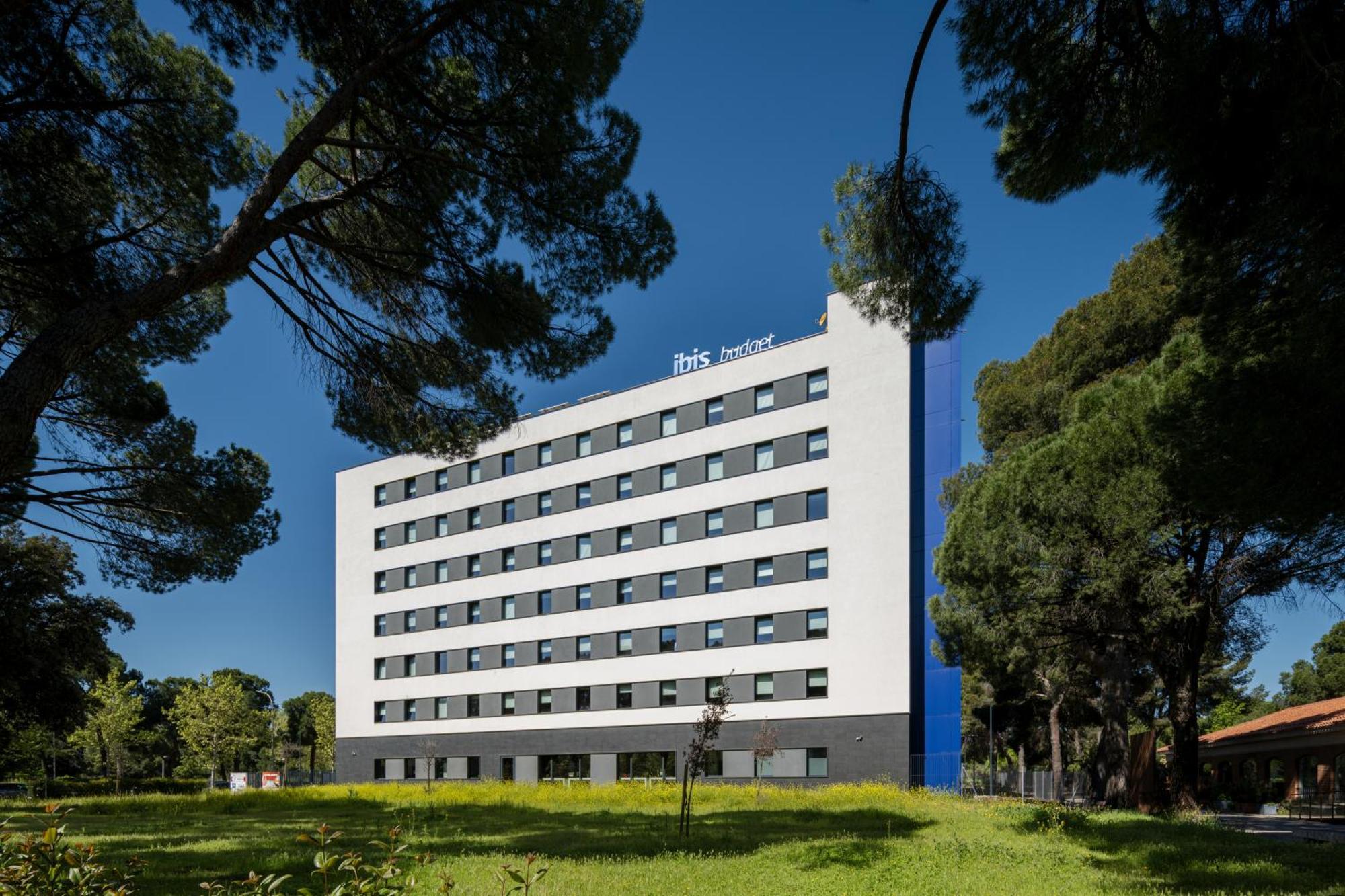 Ibis Budget Madrid Aeropuerto Exterior photo